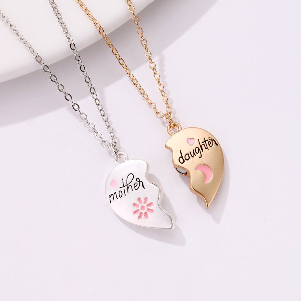 Fashion Jewelry Mother Daughter Necklace 2PCS Set Matching Heart Magnetic Pendant For Women Family Gifts For Mother's Day